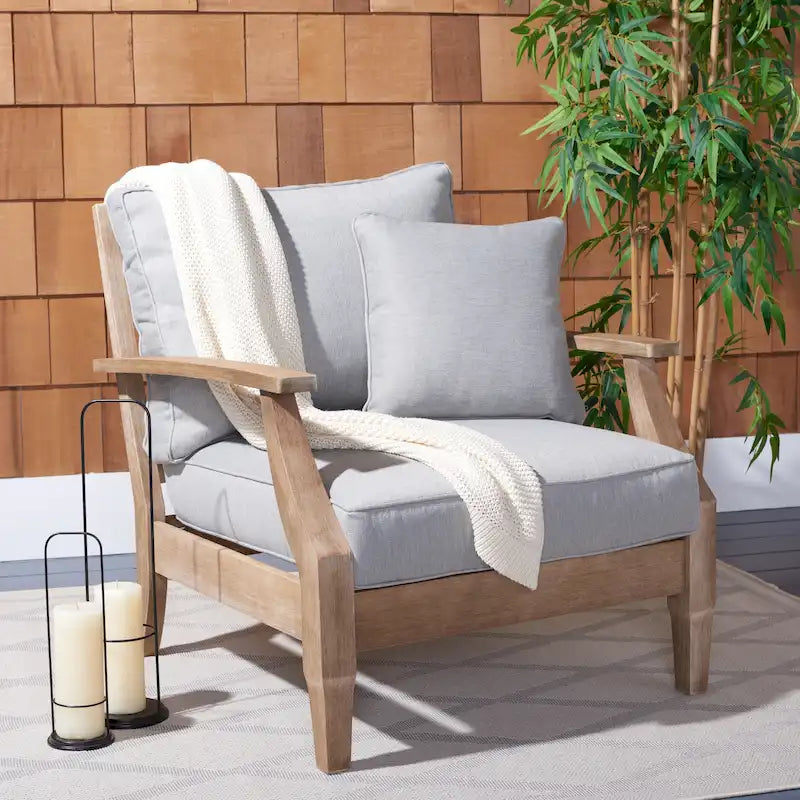 Fauteuil de jardin en bois Freida de SAFAVIEH Couture - 80 cm (L) x 90 cm (P) x 83 cm (H) - 79 cm (L) x 91 cm (P) x 84 cm (H)