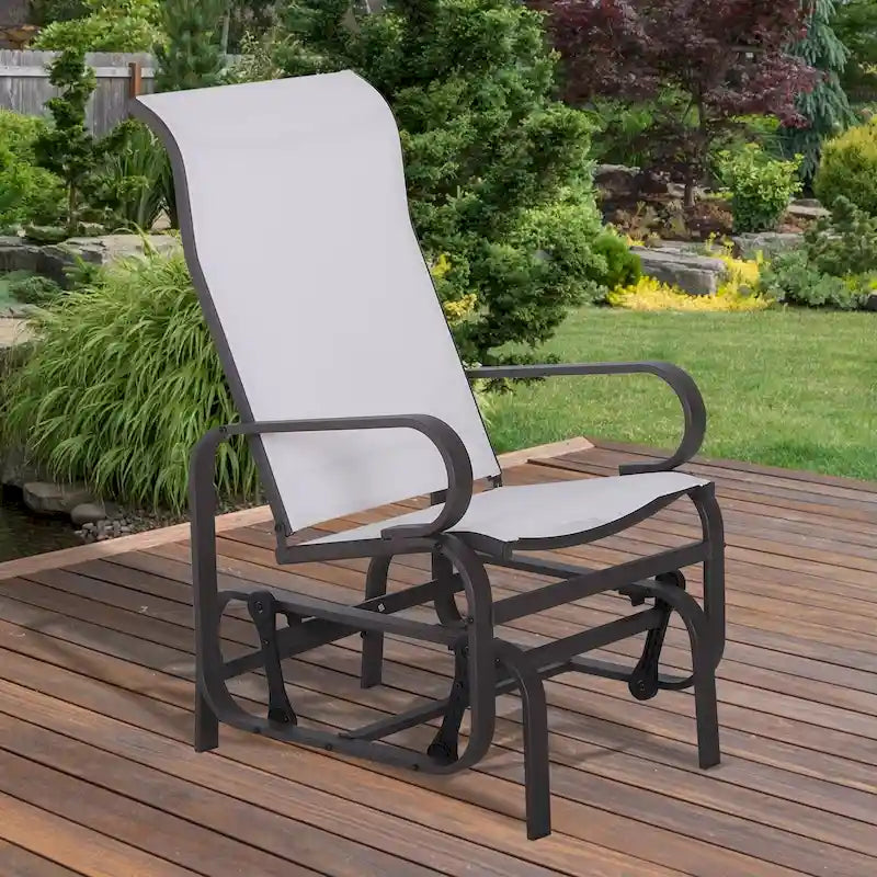 Balancelle à bascule Outsunny pour terrasse, avec assise en maille respirante et accoudoirs lisses, idéale pour le jardin, la cour ou la pelouse.